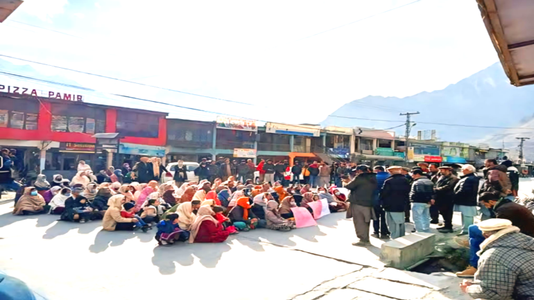 Protests in Hunza Against Power Outages Enter Fifth Day, Blocking Karakoram Highway