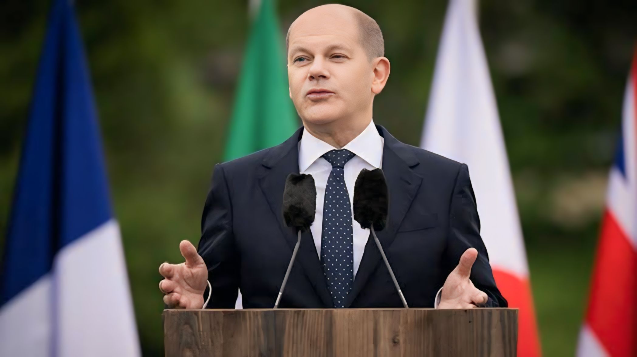 German Chancellor Olaf Scholz Rejects Trump's Plan to Relocate Gazans to Egypt and Jordan