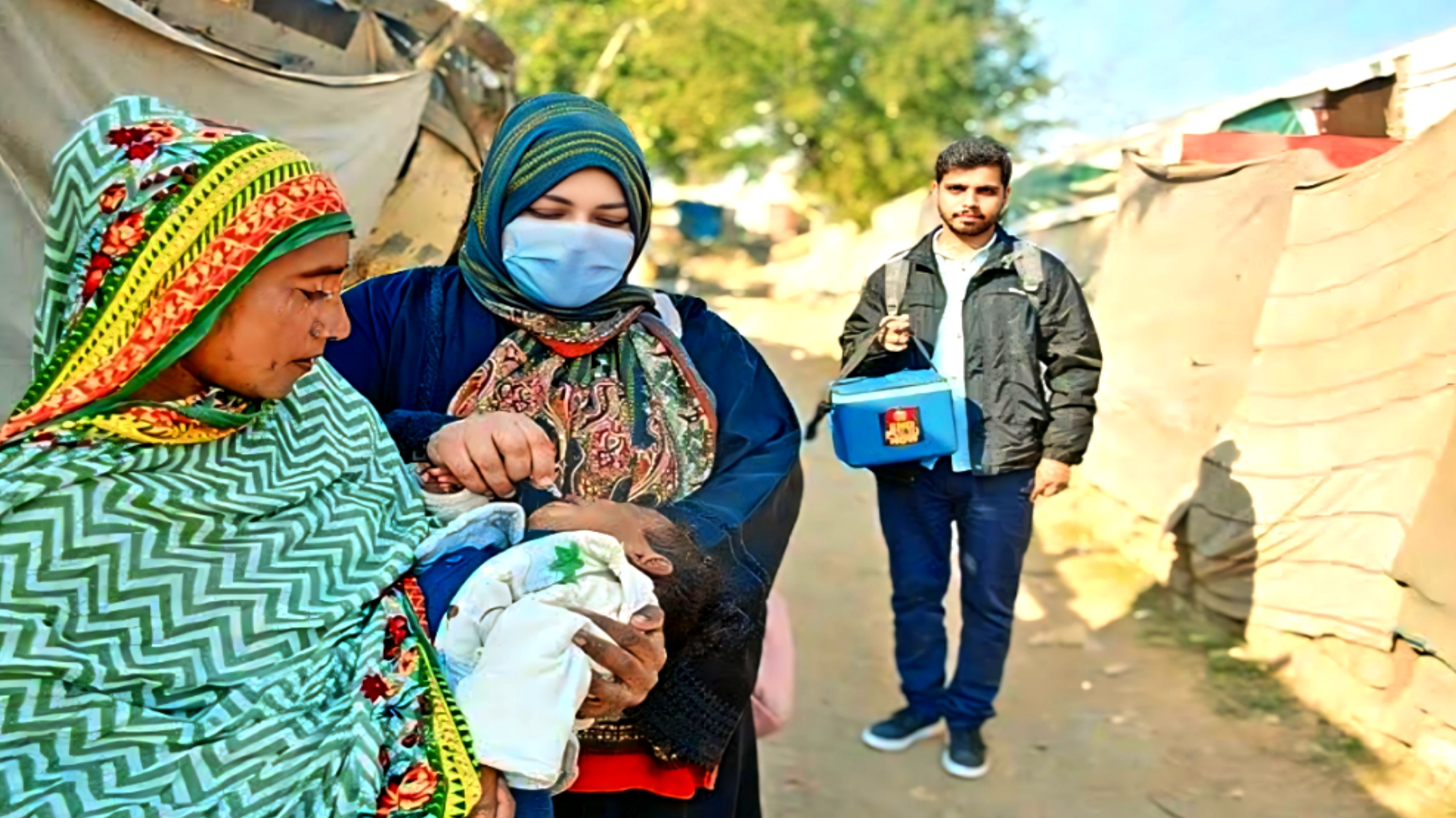 Working Mothers in Peshawar More Likely to Oppose Child Vaccination, Study Finds