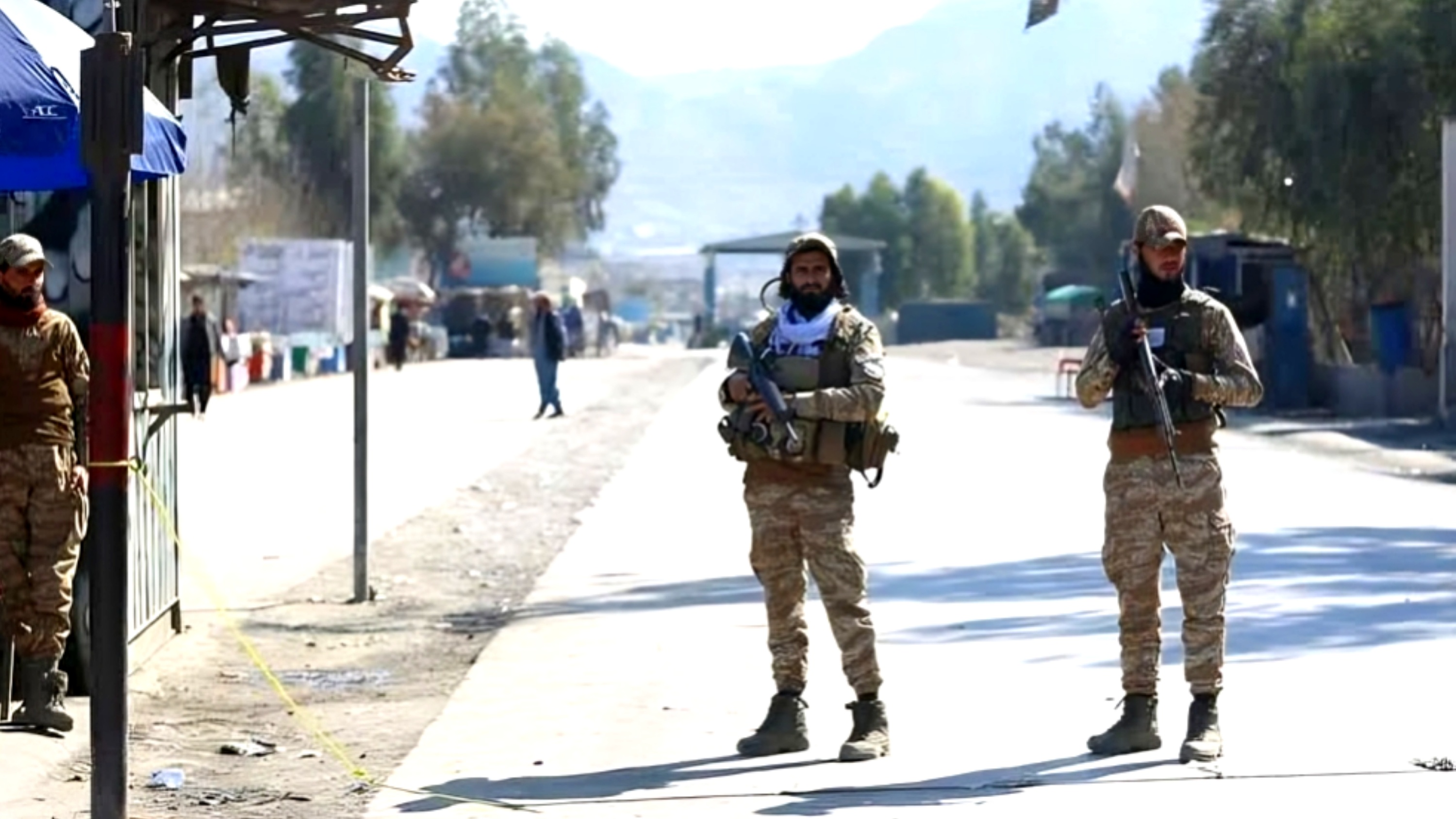 Gunfire Erupts Between Pakistani Forces and Afghan Taliban at Torkham Border