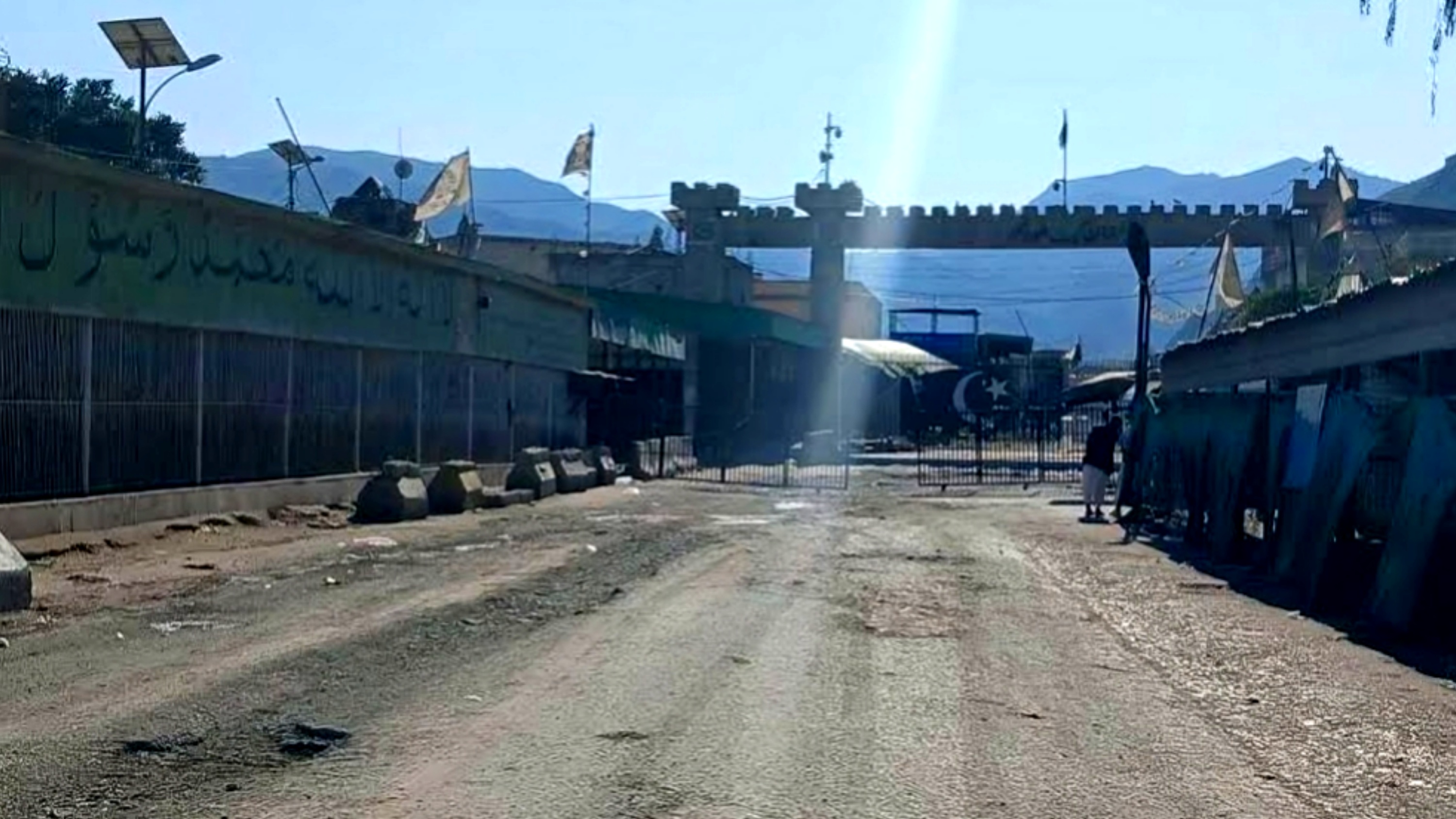 Three Journalists Injured Amid Clashes at Torkham Border