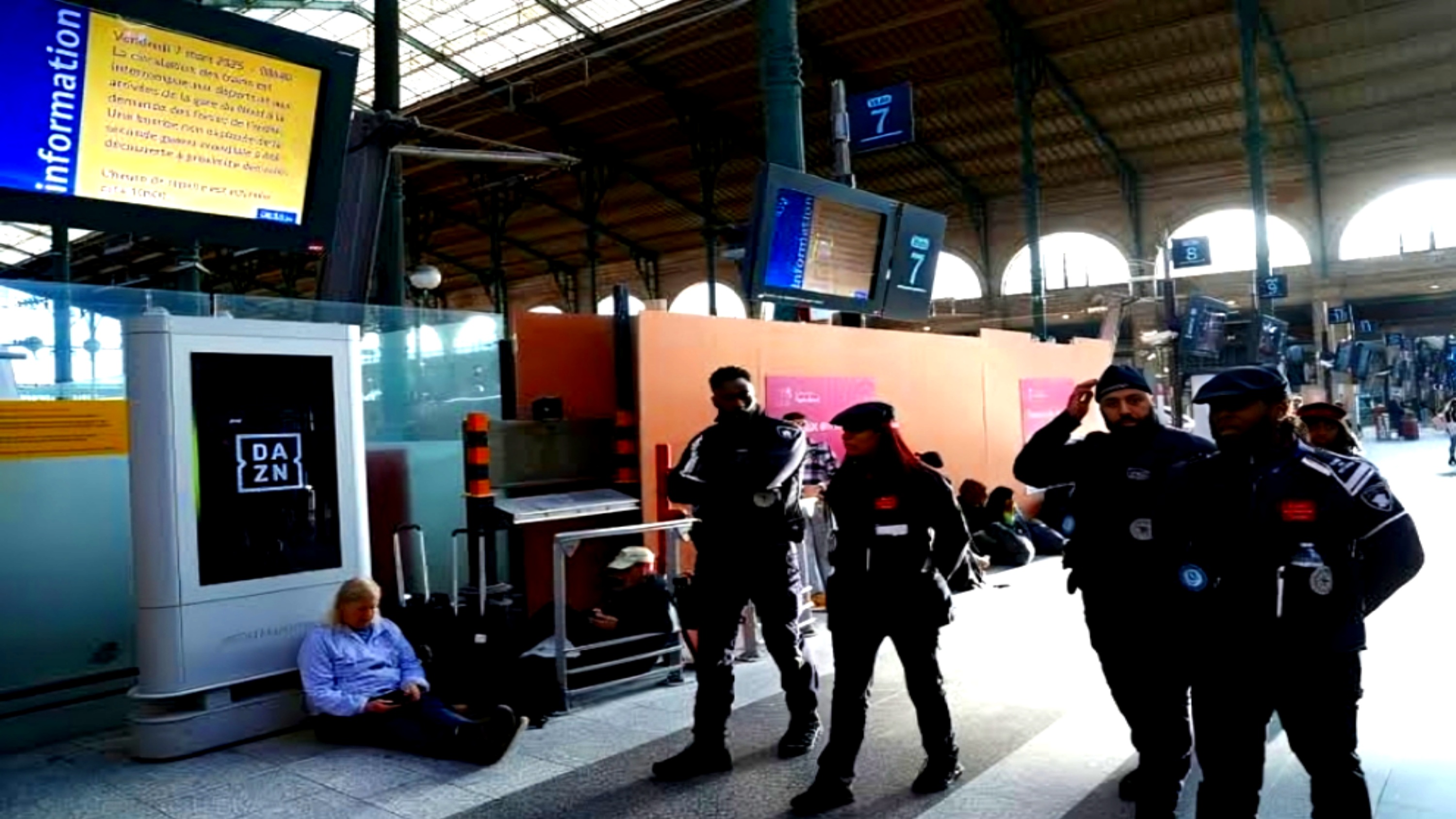WWII Bomb Disrupts Train Services at Paris’ Gare du Nord