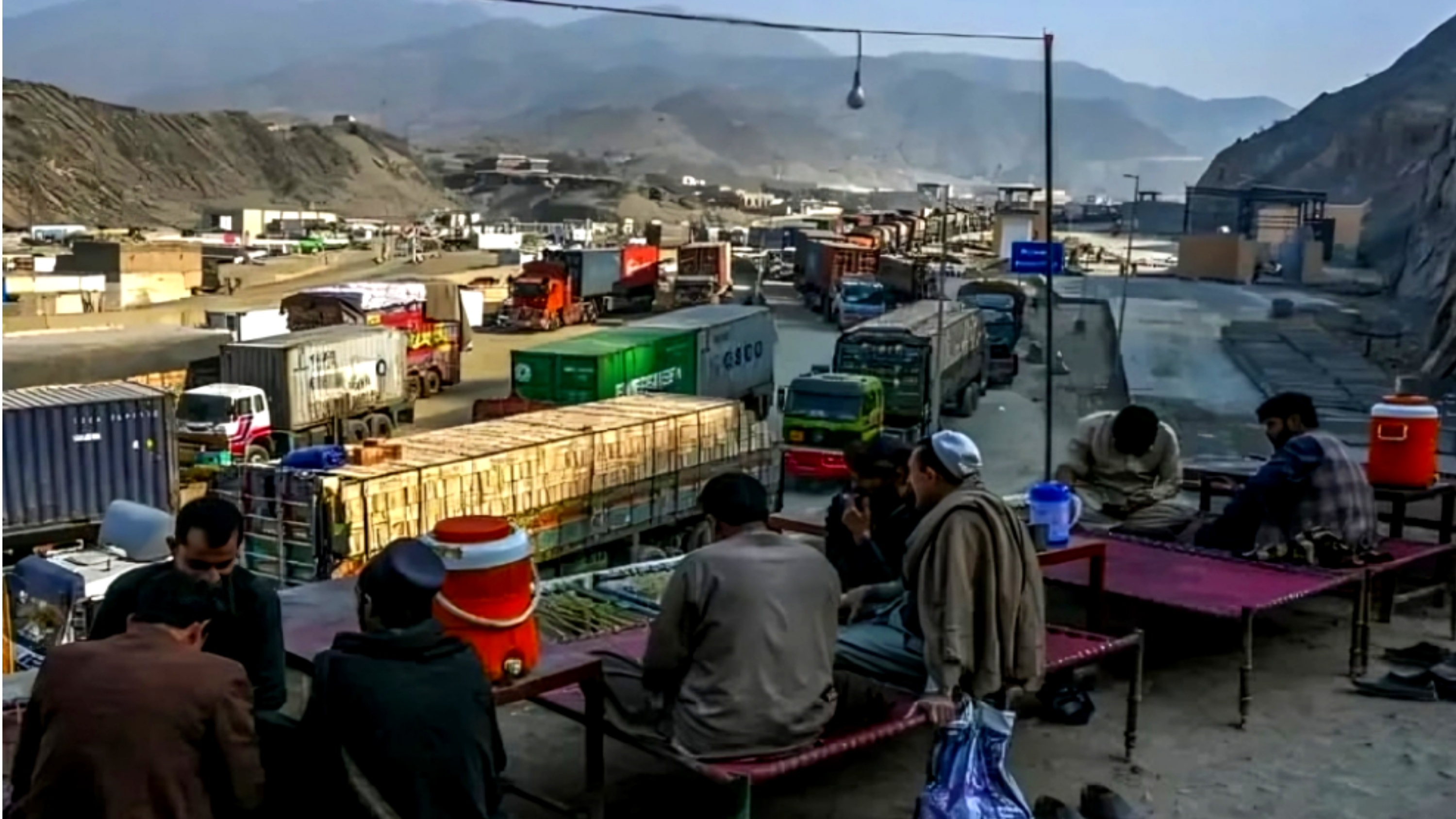 Tribal Elders and Traders Jirga Meet at Torkham Border to Discuss Border Dispute
