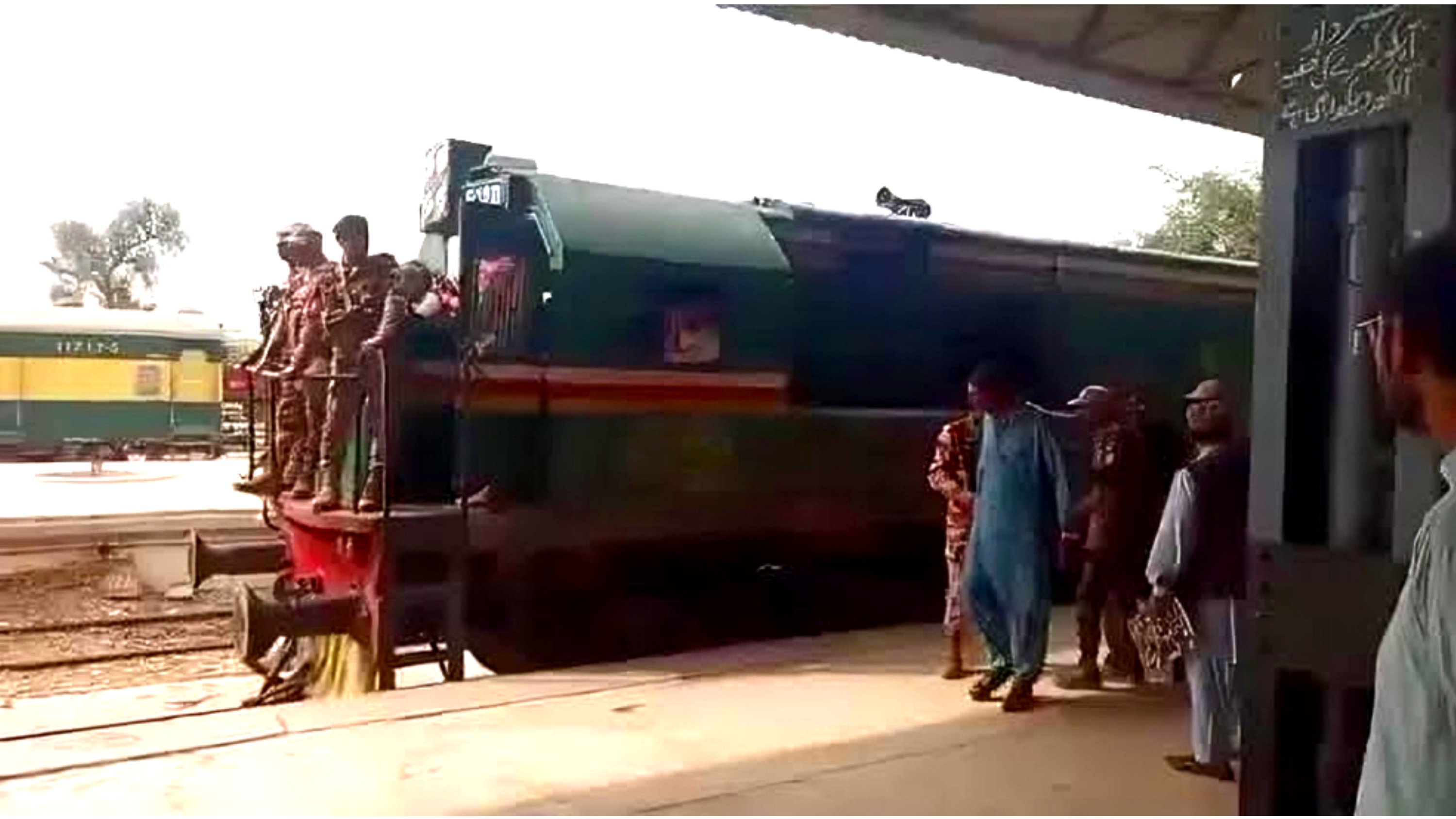 Attack on Jaffer Express: 80 Passengers Reach Machh Station, Military Operation Continues
