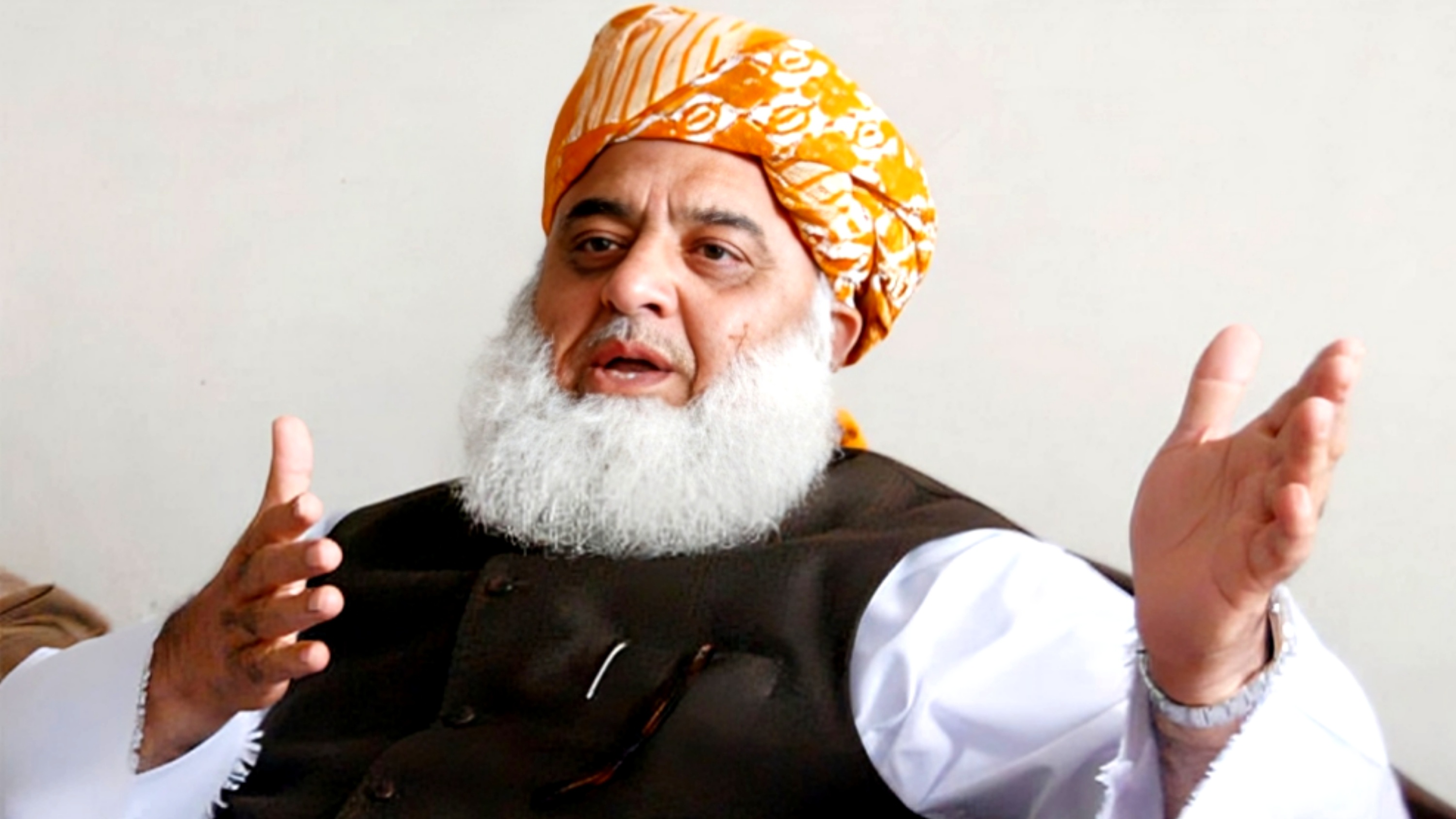 JUI-F Chief Maulana Fazlur Rehman Hints at Movement After Eid, Says State is in Danger