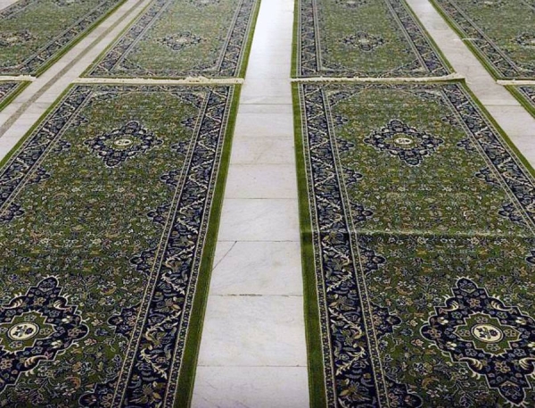 Makkah's Grand Mosque Glows with 33,000 Saudi-Made Luxury Carpets for Ramadan