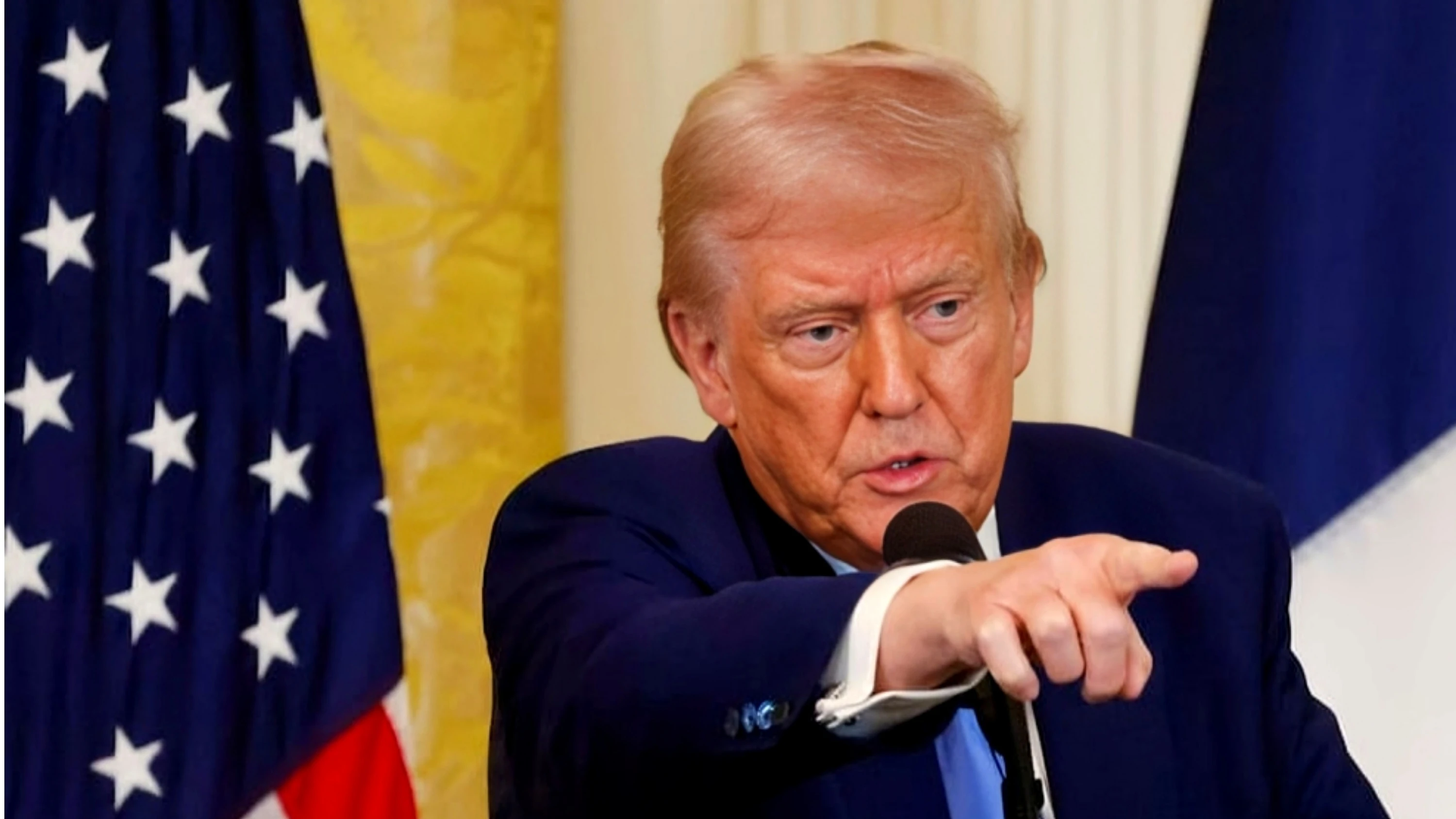 Trump Urges Russia to Accept 30-Day Ceasefire in Ukraine, Threatens Sanctions for Violations