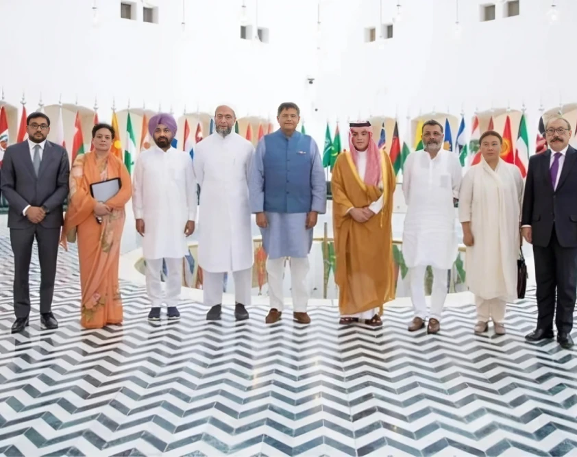 Adel Al-Jubeir receives All-Party delegation from India