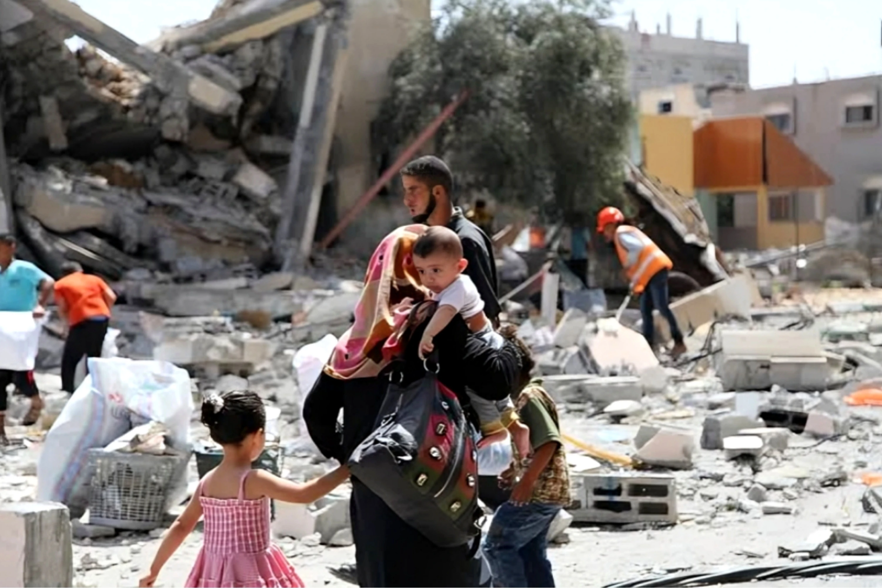 Over 120 palestinians killed in 24 hours amid gaza aid crises and ongoing israeli bombardment