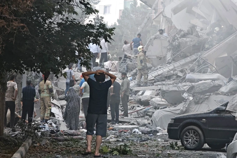 Israel launches major strikes on iranian nuclear and military sites killing top commanders