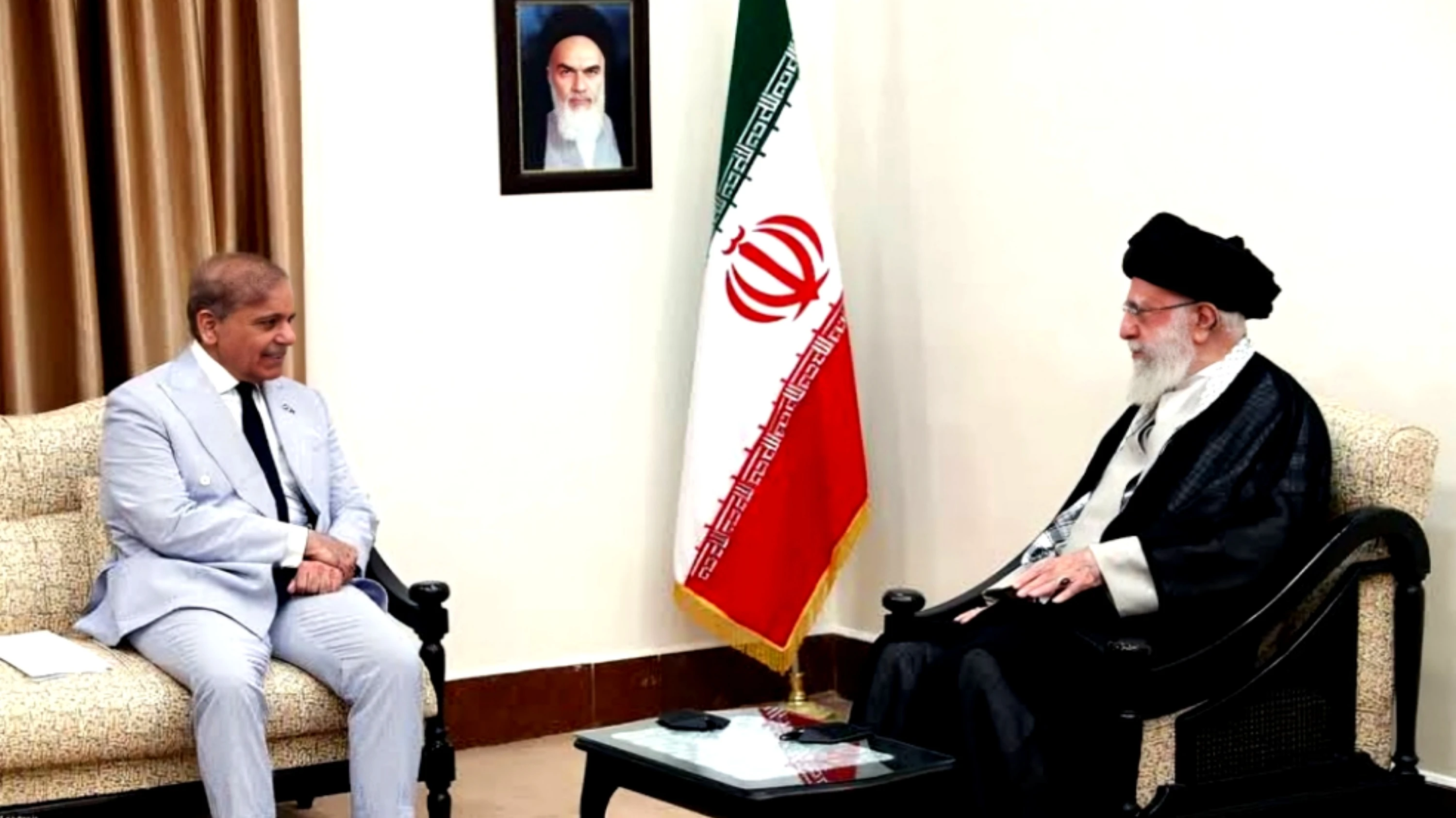 Pakistan’s Parliament Condemn Israeli Attack on Iran, Express Solidarity With Iran