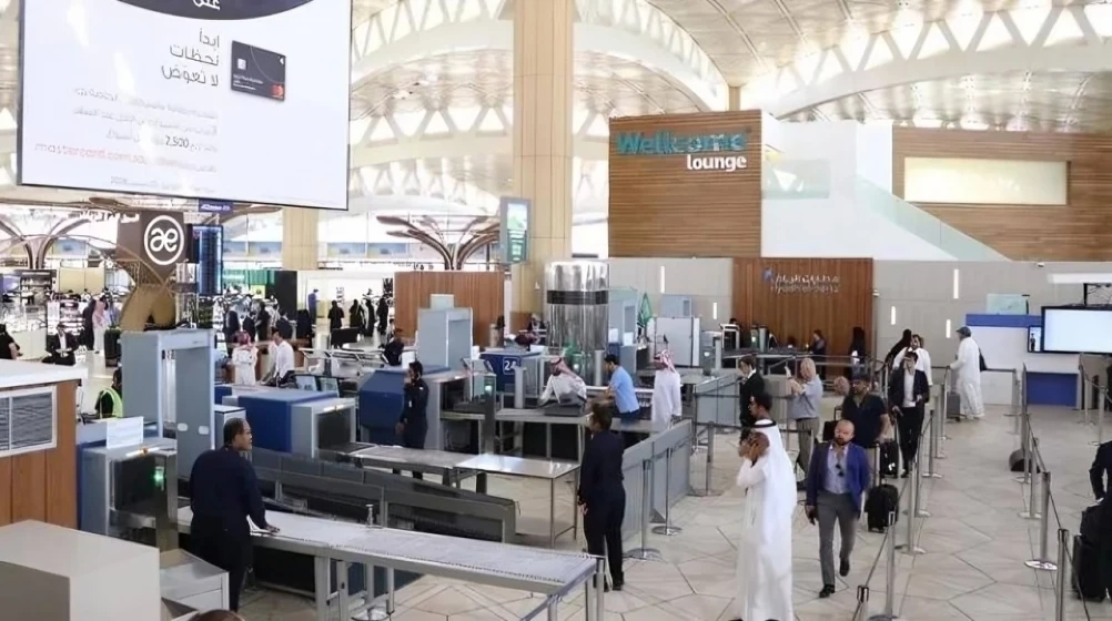 Saudi airports urges travelers to verify flights due to foreign airspace closures