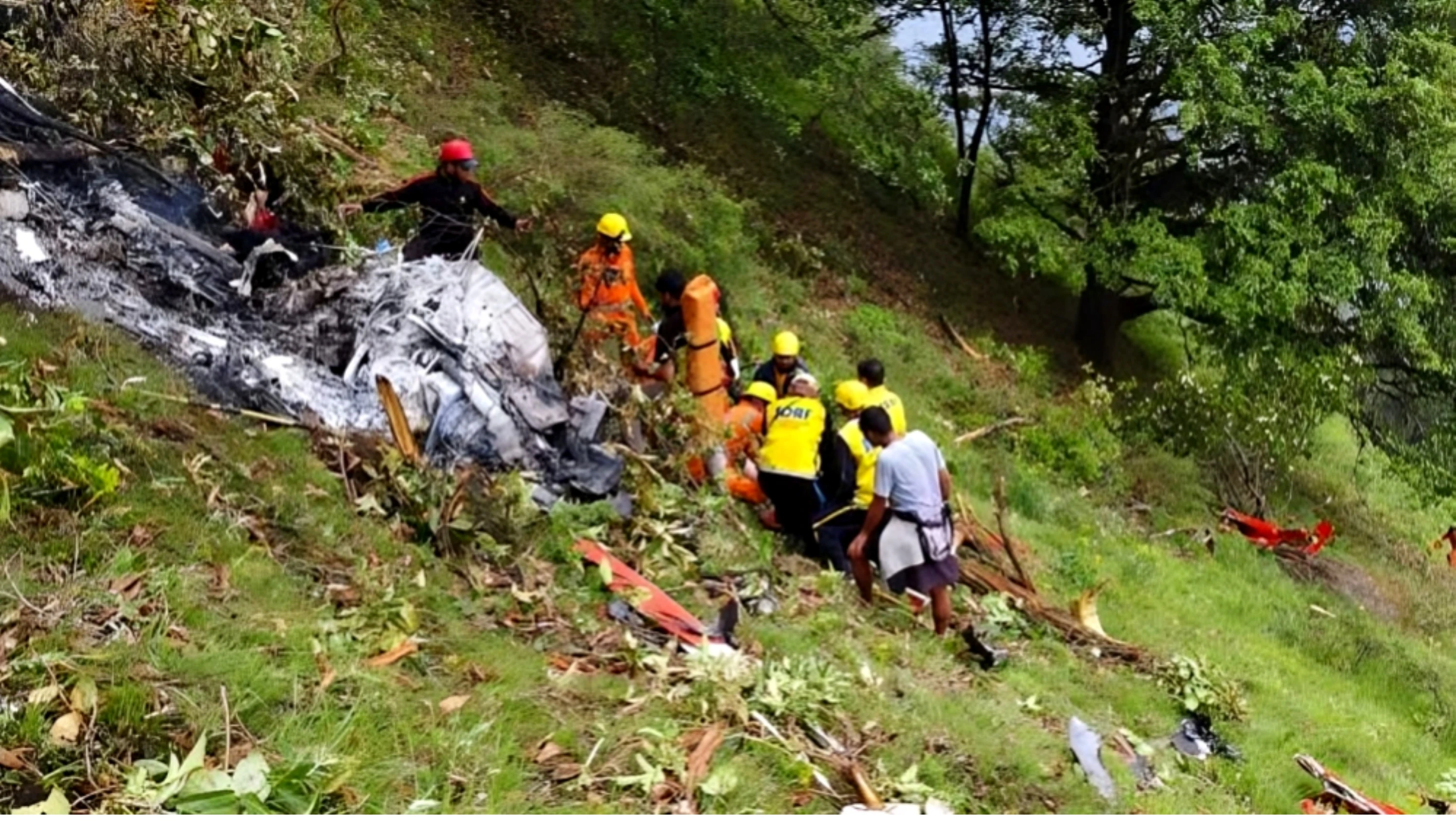 Seven killed in kedarnath helicopter crash; uttarakhand cm held emergency meeting
