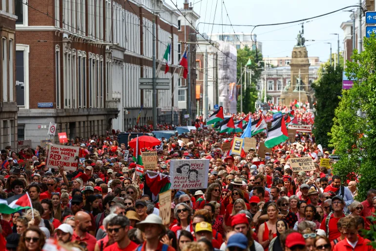 Massive pro-palestine protest in the hague demands dutch sanctions on israel