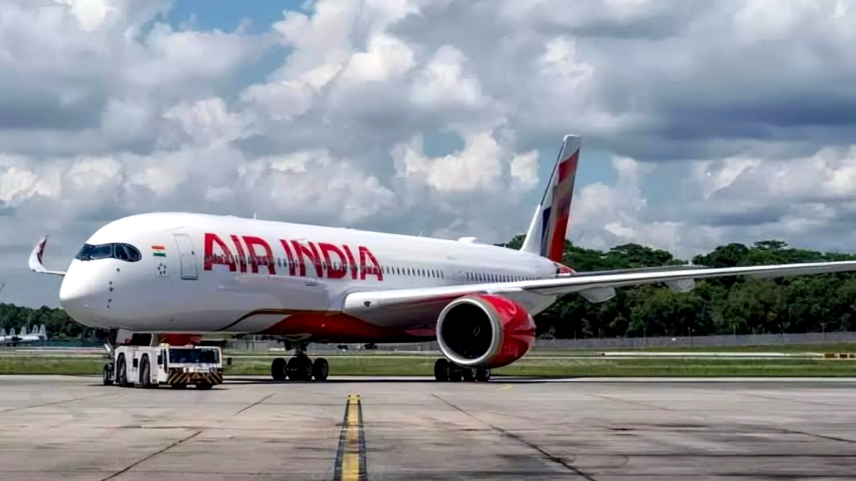 India's aviation watchdog finds no major flaws in air india's 787 fleet following fatal crash