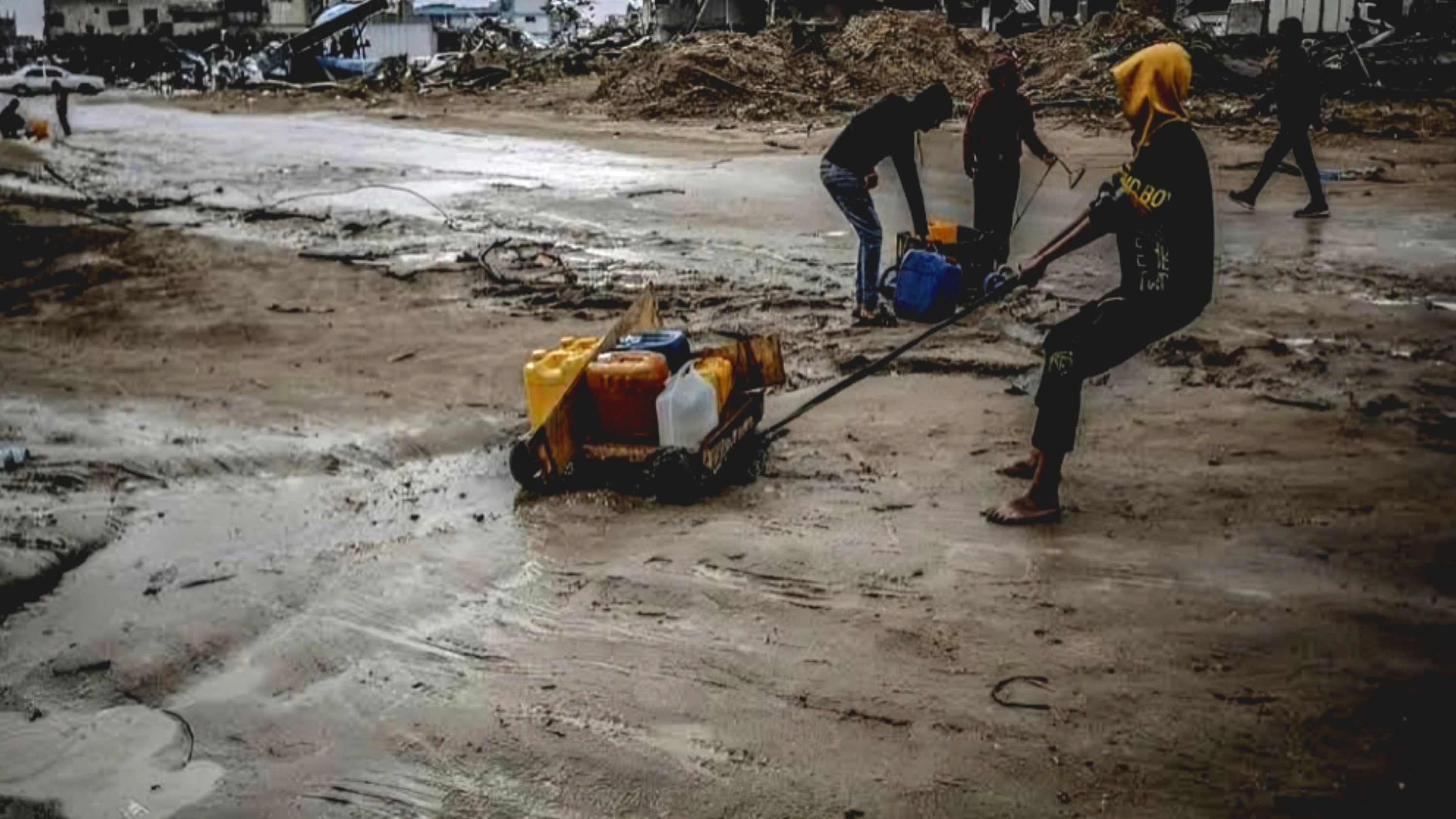 Gaza on the brink: un warns vital services near collapse amid ongoing fuel blockade