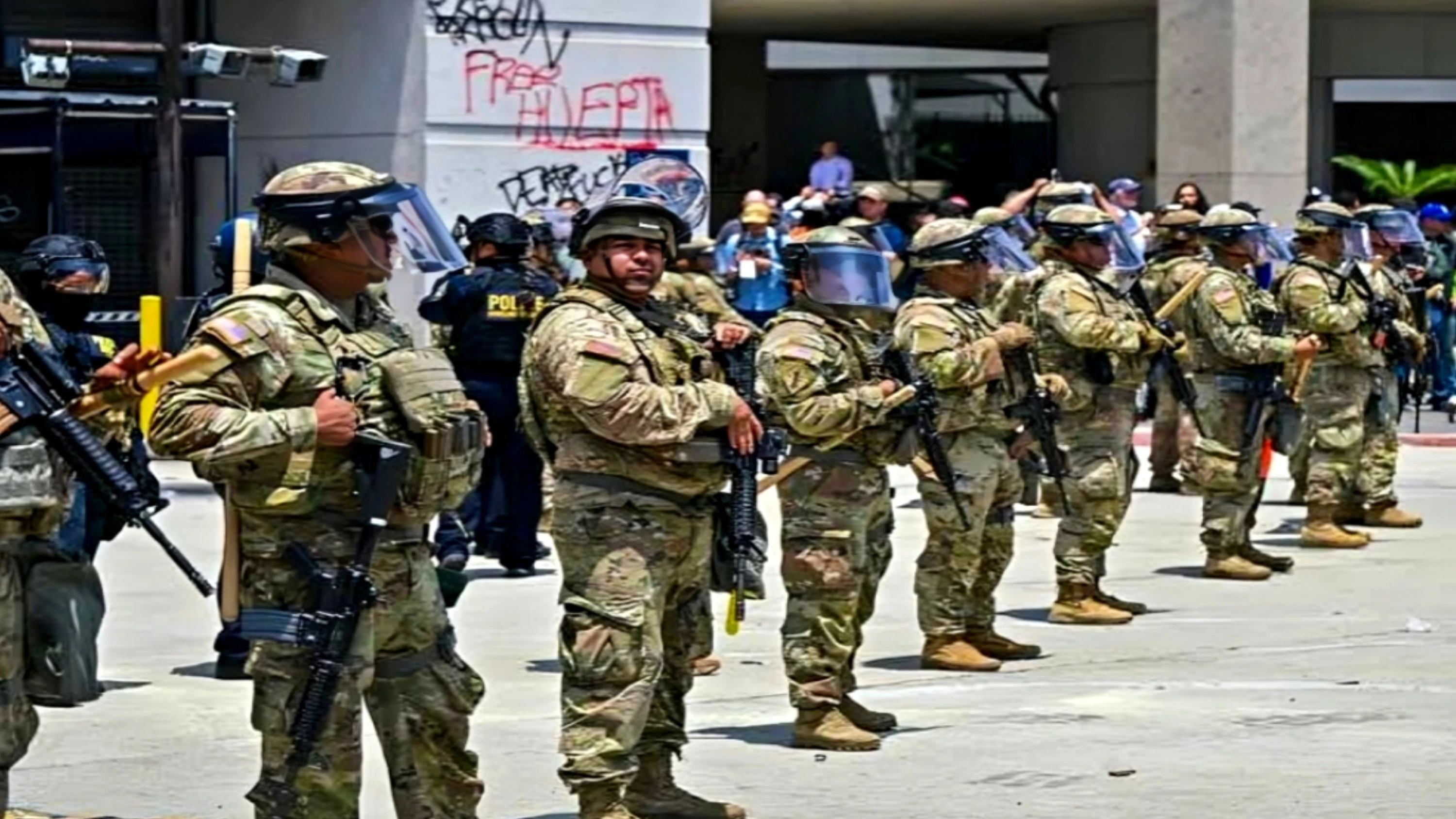 U.s. appeals court allows trump to keep control of california national guard