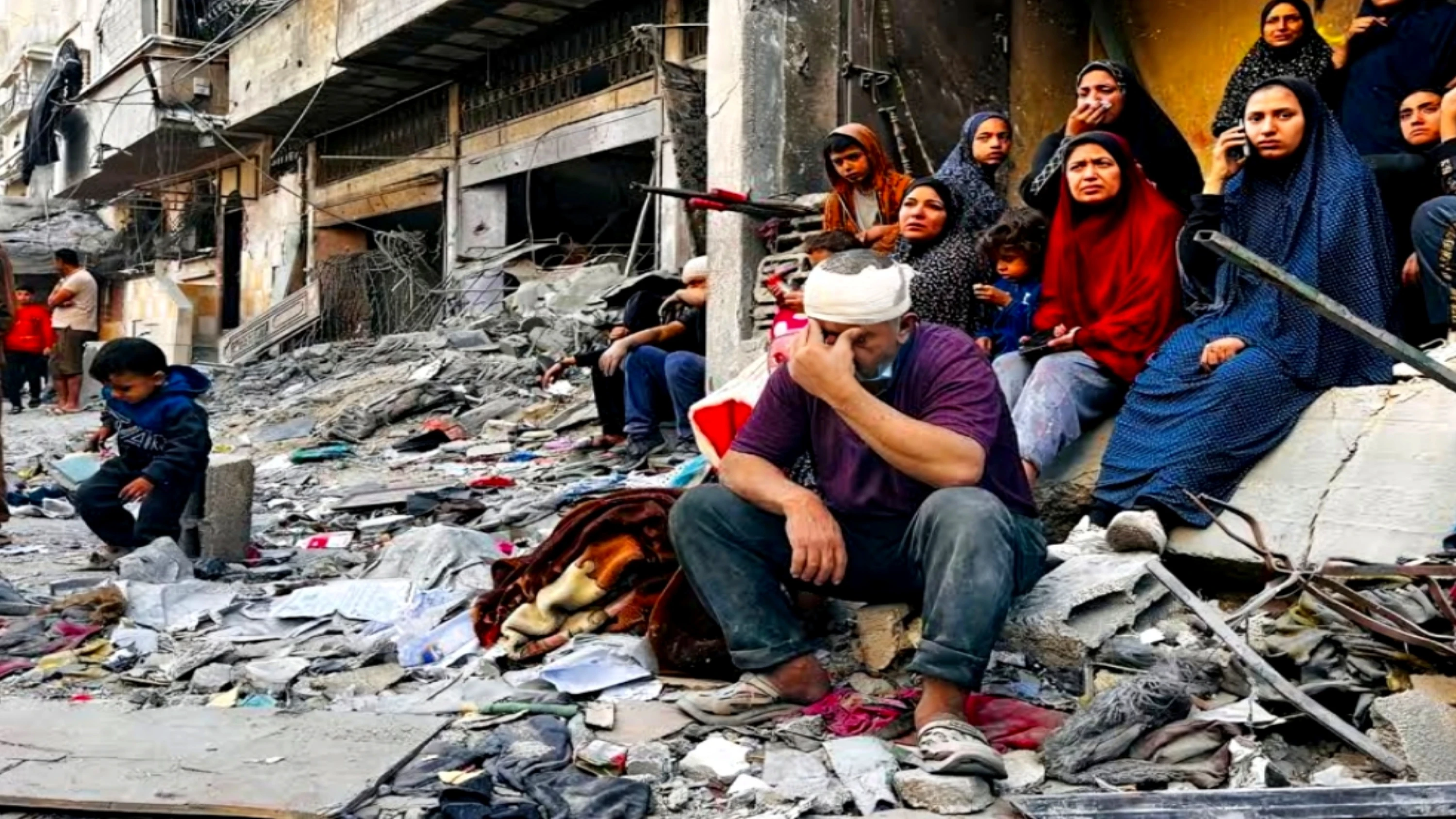 Israeli Strikes Kill 92 in Gaza, Including Dozens Seeking Food
