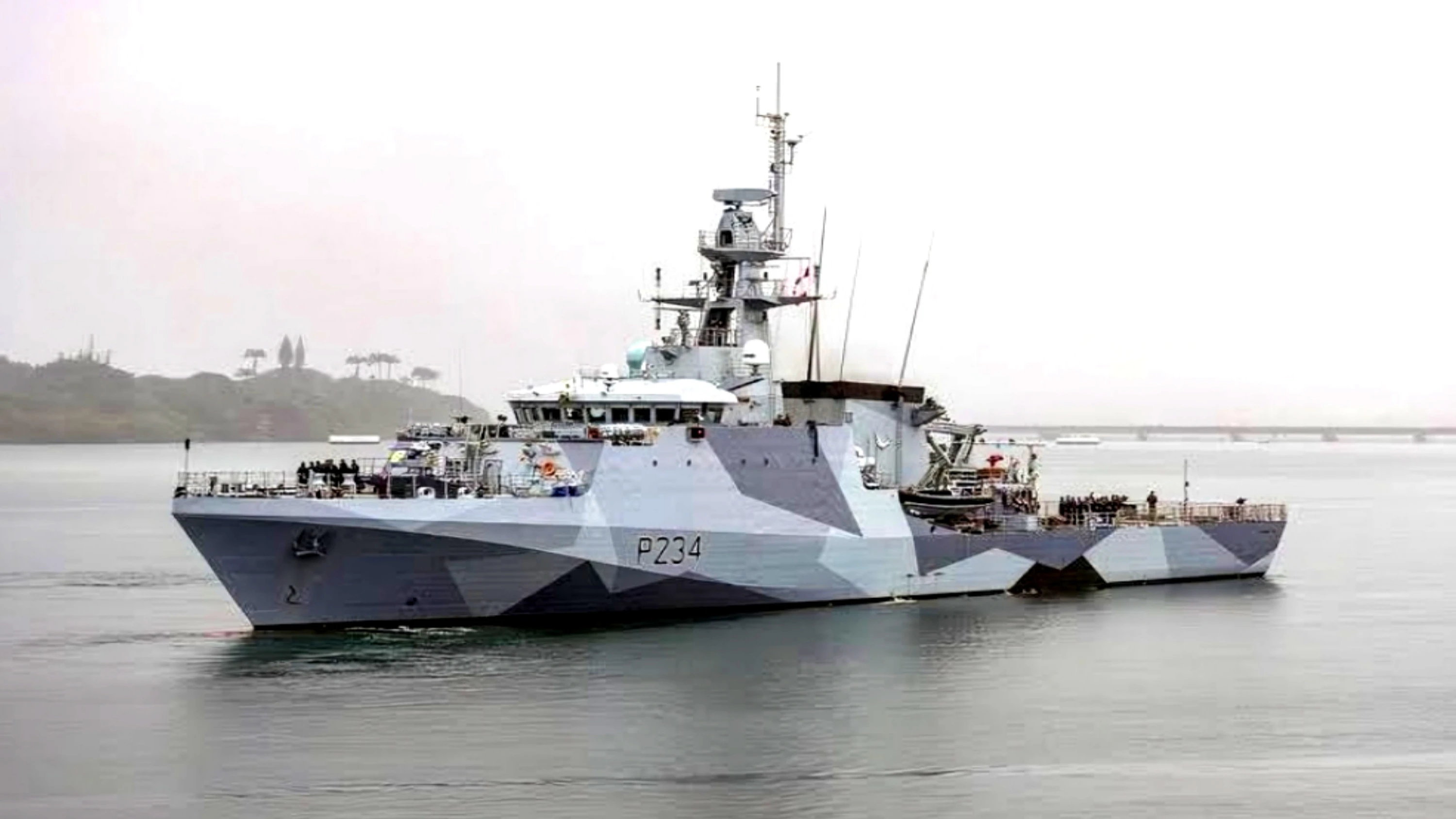 British warship's taiwan strait passage draws chinese military ire; taiwan steps up monitoring