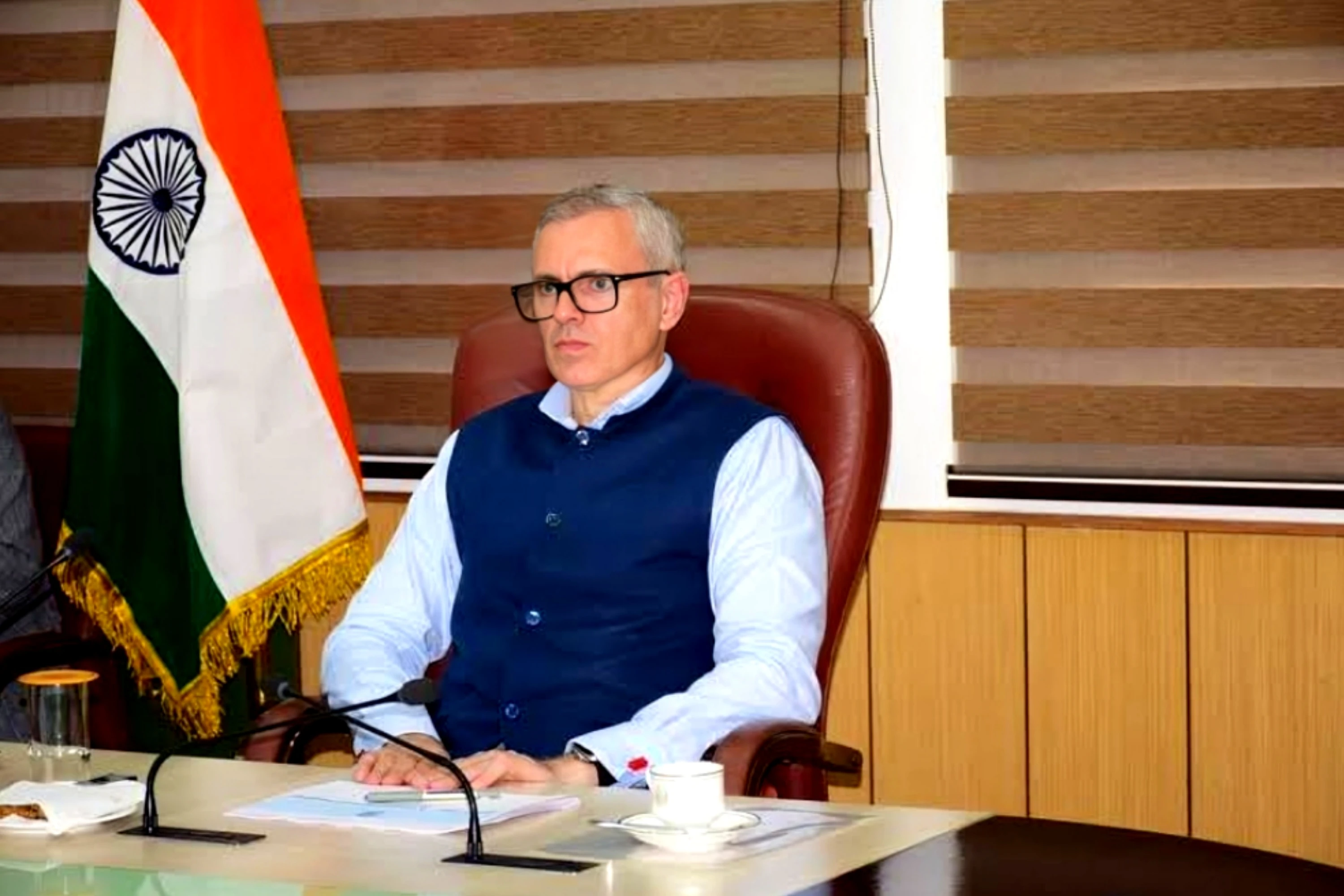 Omar abdullah criticizes us over meeting between trump and pakistan army chief