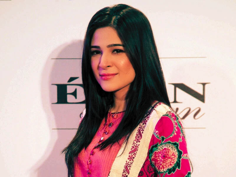 Ayesha Omar Surprises with Soulful Singing Debut at London Fashion Show
