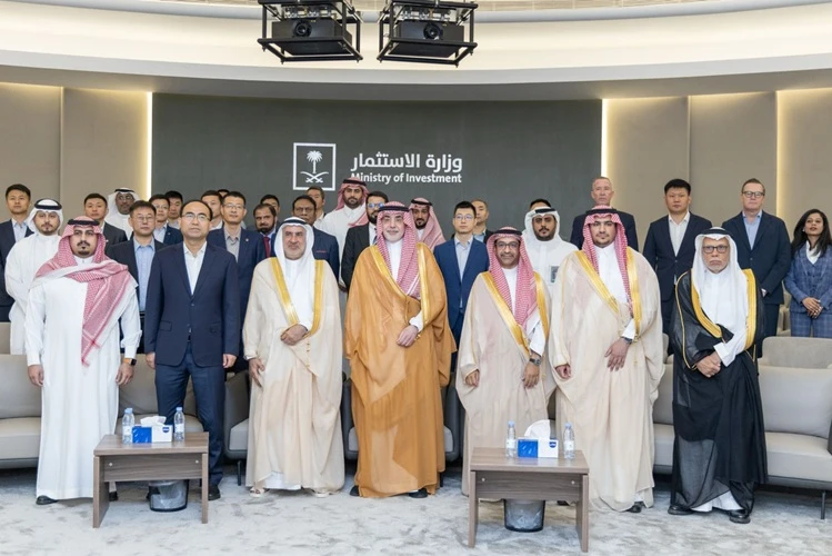 "petromin" and "foton" sign mou for vehicle manufacturing plant in saudi arabia