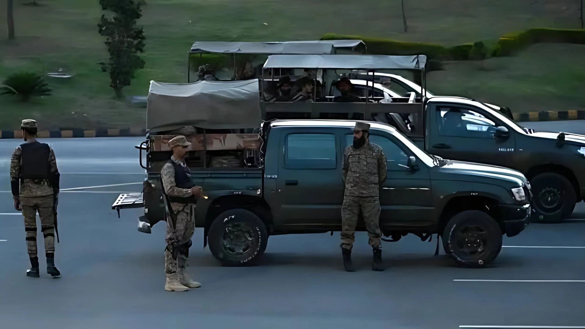 Suicide car bomb targets military convoy in north waziristan, 13 soldiers killed