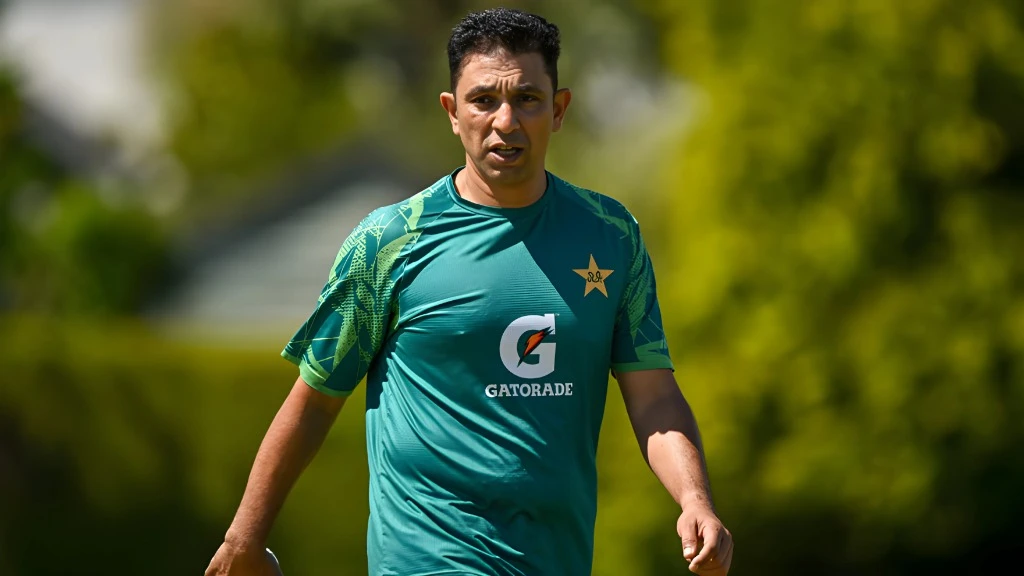 Pcb appoints azhar mahmood as acting red-ball coach