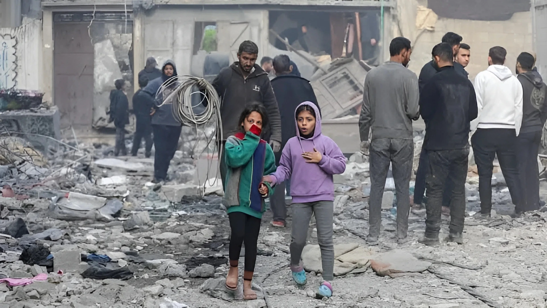 Massive Israeli Strikes Kill Dozens in Gaza Amid New Ceasefire Talks