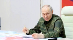 Putin Visits Russian Troops in Kursk, Vows to "Fully Liberate" Region