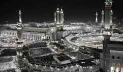 Millions Gather at Grand Mosque for 27th Night of Ramadan