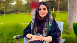 Pakistani Teen Novelist Alishbah Khan Barich Wins 'Young Woman of the Year' Award 2025