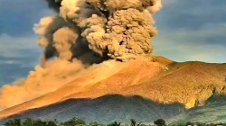 Volcano in Central Philippines Spews Ash Plume 4,000 Meters High
