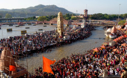 Baisakhi 2025: Lakhs Flock to Haridwar; Har Ki Pauri Packed, Highways Choked