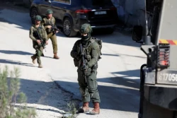 Israeli Forces Arrest Five Palestinians in Dawn Raids on Nablus and Tulkarem
