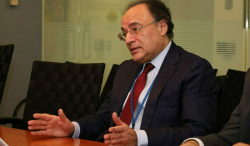 Aurangzeb Represents Pakistan at US IMF and World Bank Conference