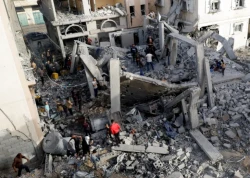 Israeli Airstrike Kills 11 in Khan Younis Home