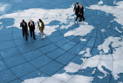 UK Invites Bids for UAE Gulf Strategy Fund 2025–26
