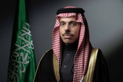Saudi FM calls Indian, Pakistani counterparts over regional tensions