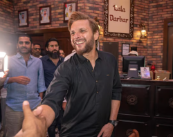 Afridi Launches ‘Lala Darbar’ to Bring Pakistani Flavors to Dubai