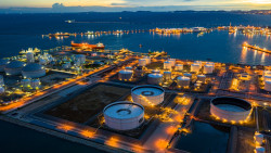 Oil rises on signs of more Europe and China demand, less US output