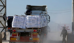 Gaza Aid Delivery in Crisis as Israeli Strikes Target Police Escorts