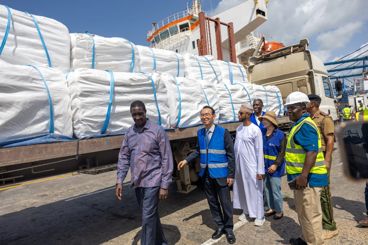 Saudi Arabia Donates 25 Tons of Dates to Kenya 