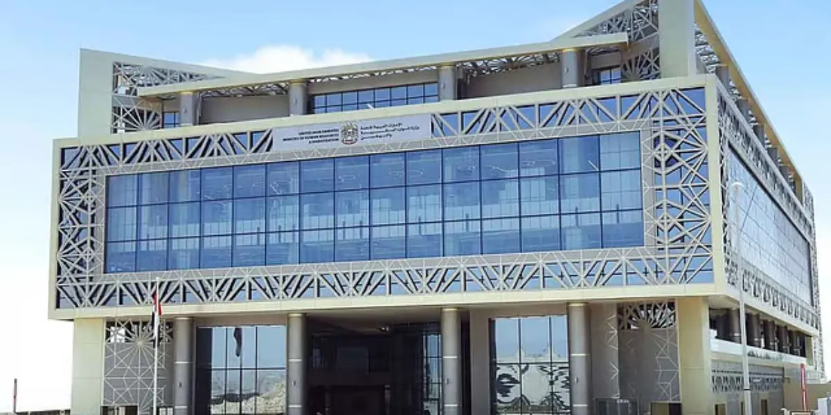 MoHRE Launches Easy Payment Plan for Fees and Fines via Eight Banks