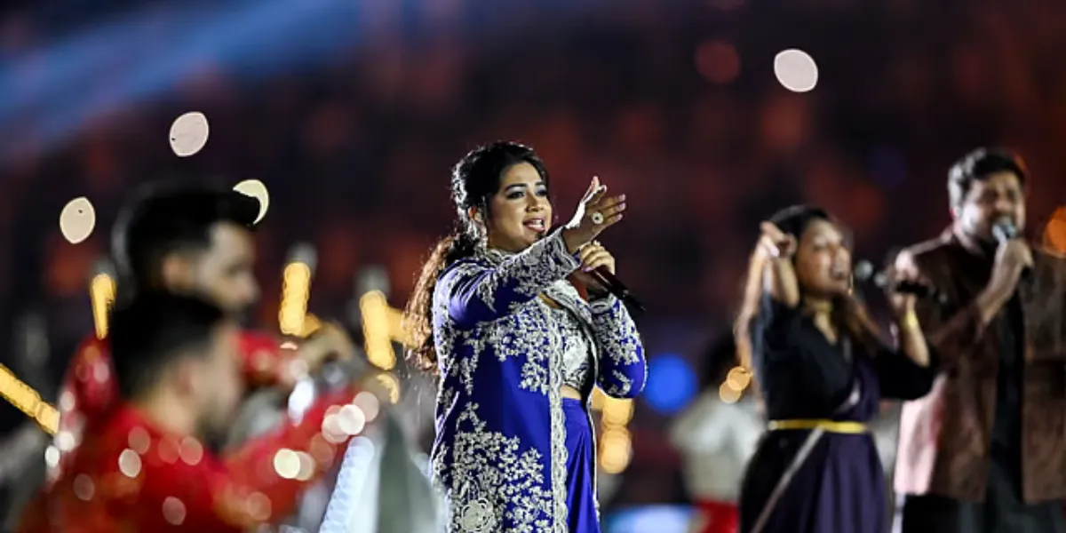Crowd Surge at Shreya Ghoshal Concert in Cuttack Leaves Fans Injured