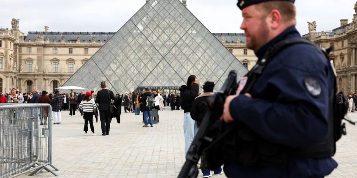 Security Overhaul Begins As Louvre Adds One Hundred Cameras By 2026