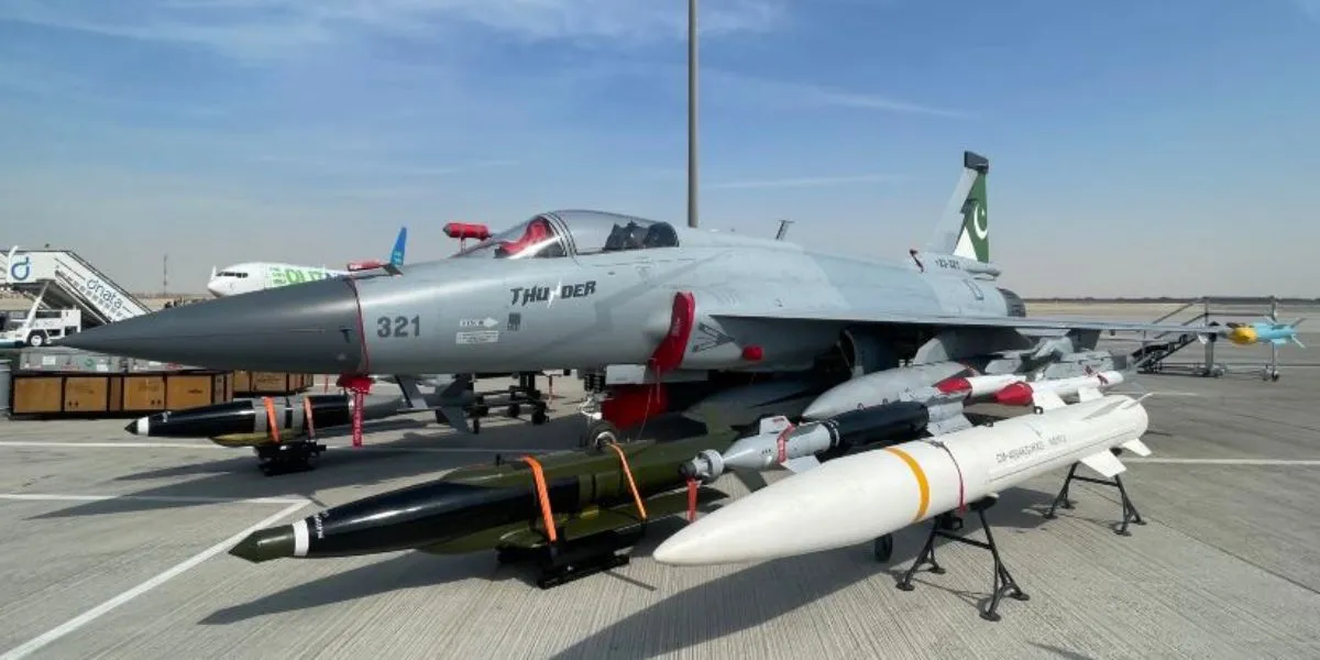 JF-17 Block-III Impresses Dubai Airshow And Secures MoU