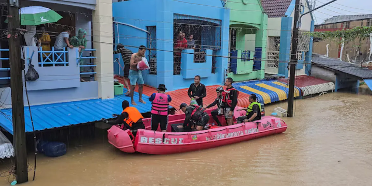 Thailand Sends Aircraft Carrier Amid Deadly Floods in South