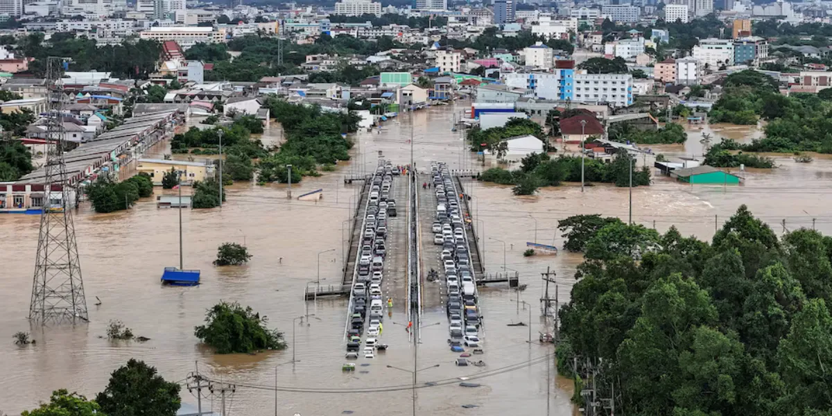 Floods in Southern Thailand Kill 33, Landslides and Electrocution Cited