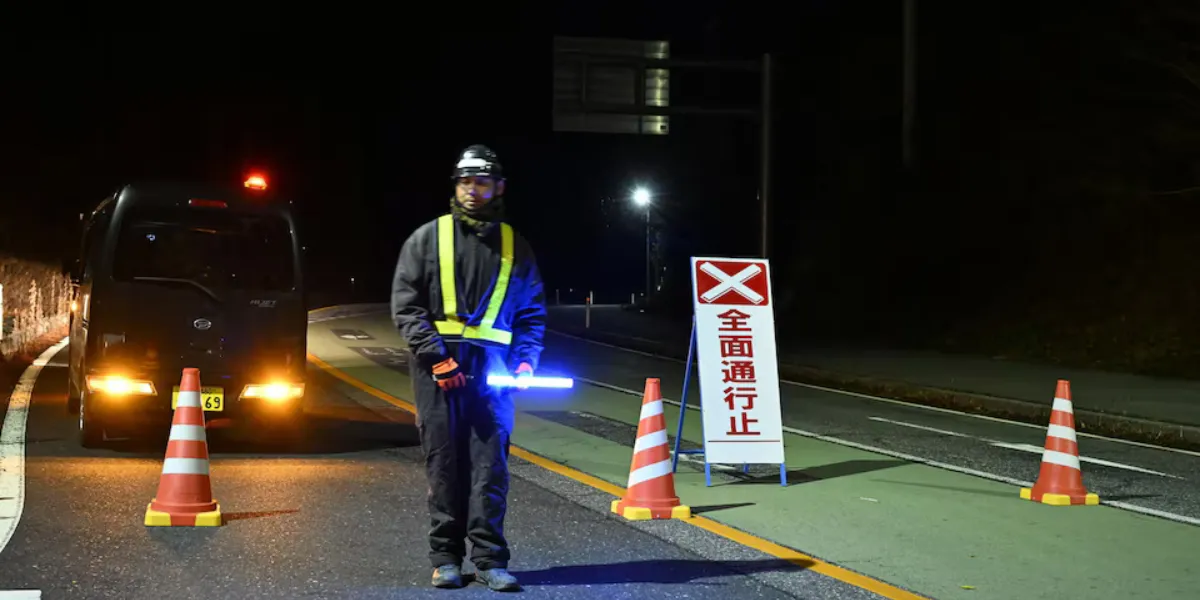 Japan Lifts Tsunami Warnings After 7.5-Magnitude Quake Injures 30